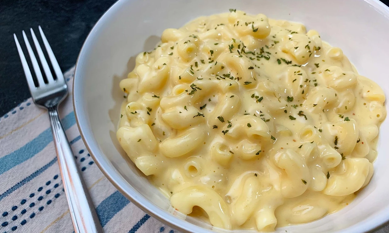 Макарони з сиром: домашня класика без грудочок